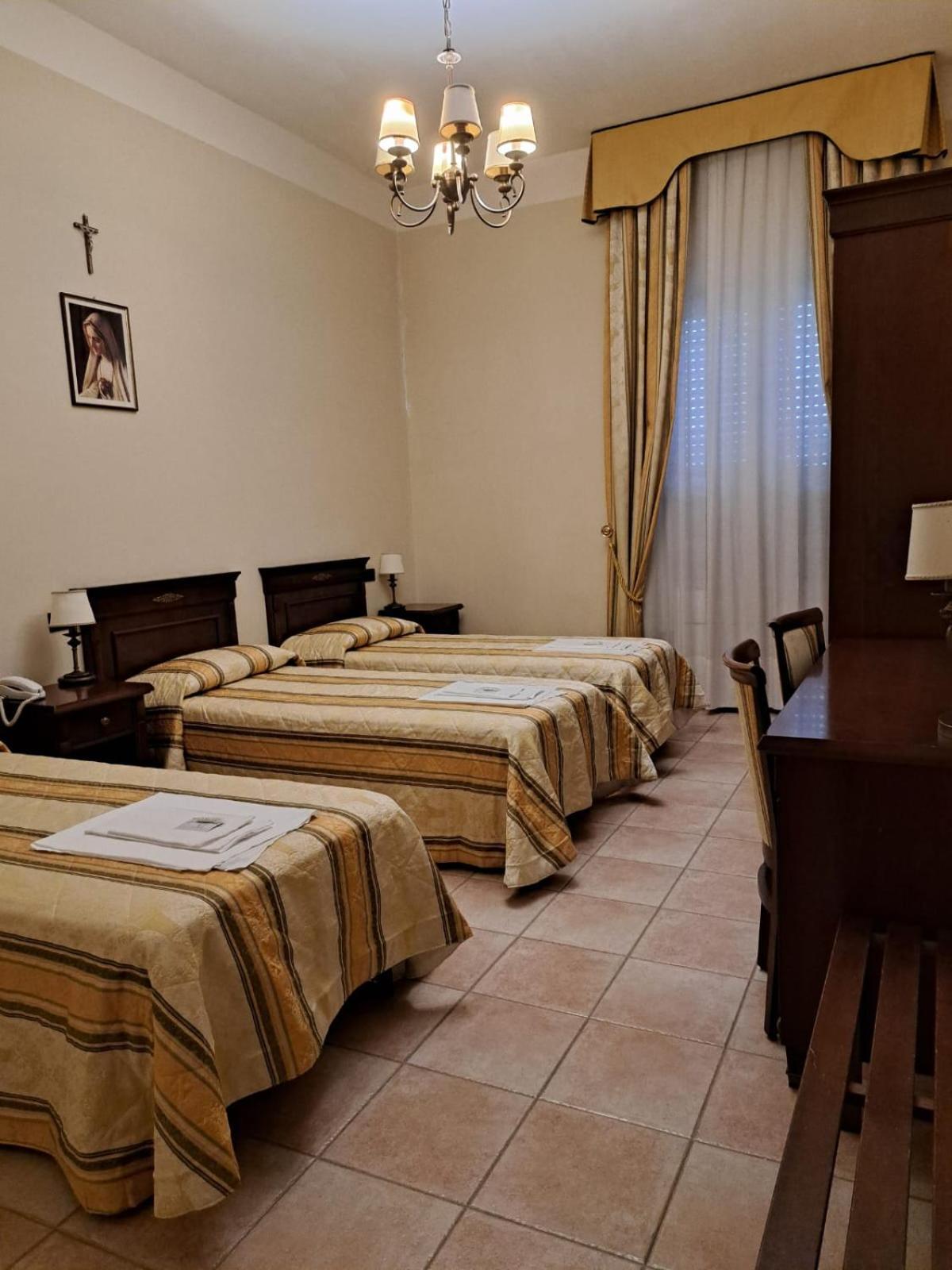 Hotel casapaceebene San Giovanni Rotondo Exterior foto